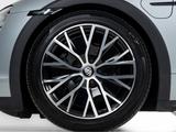 Porsche Taycan 4 Cross Turismo | Pano | Chrono - silberne Porsche Taycan