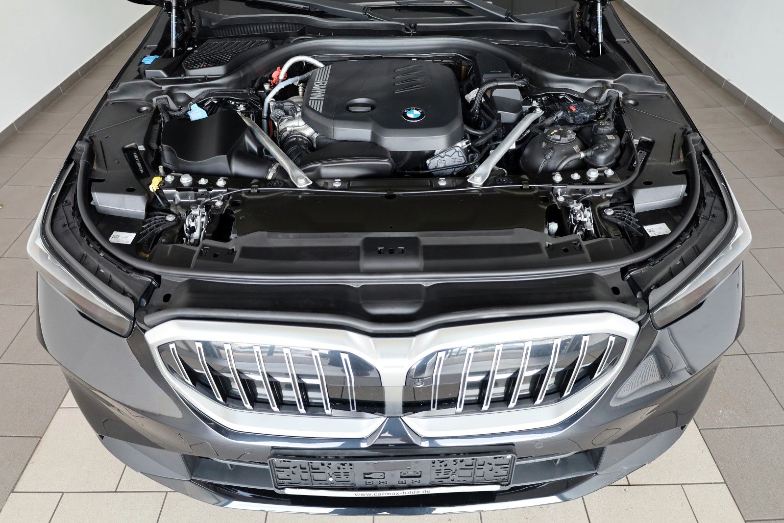 Fahrzeugabbildung BMW 520d, Travel+Innov. Pak,Panorama,HUD, AHK el,+WR