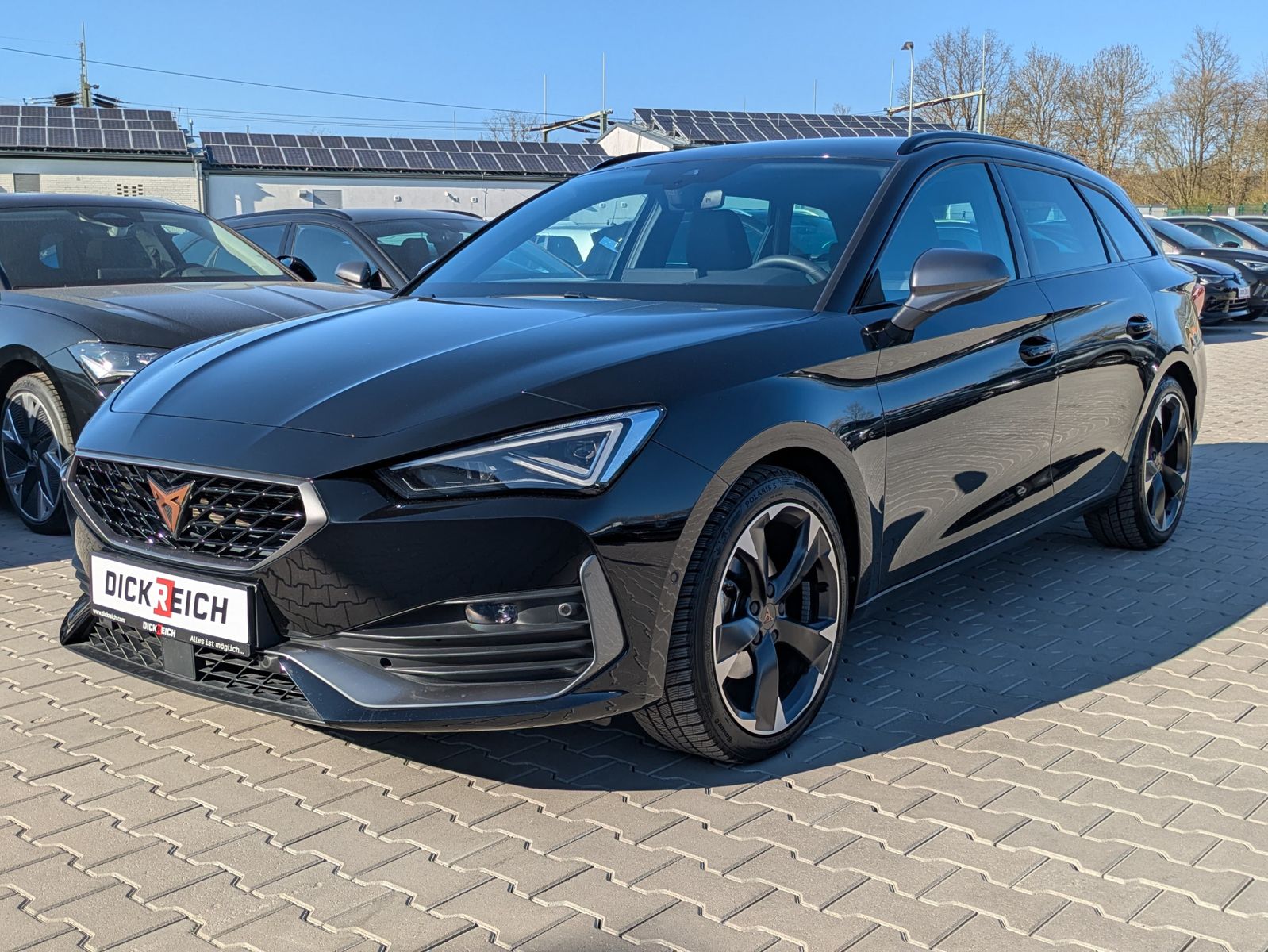 Fahrzeugabbildung CUPRA Leon 1.5 eTSI DSG MATRIX-LED*AHK*ACC*KAMERA*18"