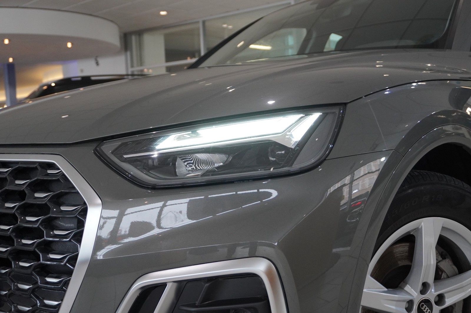 Fahrzeugabbildung Audi Q5 Sportback 35 TDI S-LINE NAVI/LED/SPORT/VIRT.