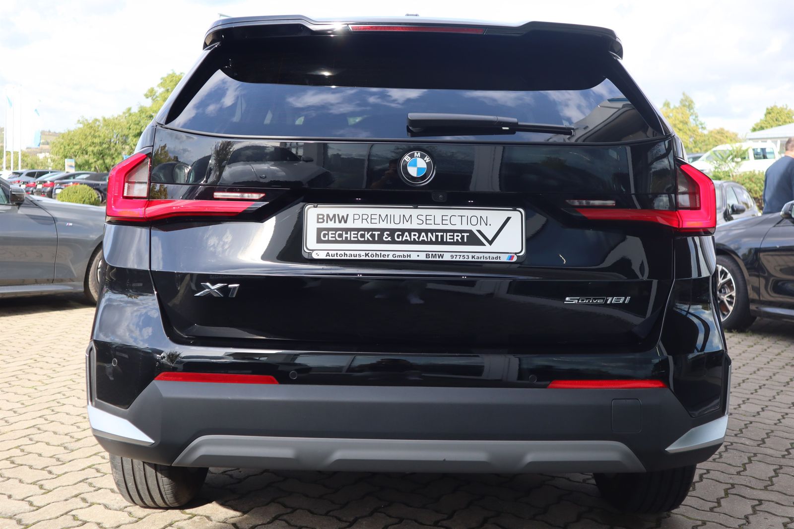 BMW X1 sDrive18i DAB LED Komfortzg AHK Shz RFK foto 4