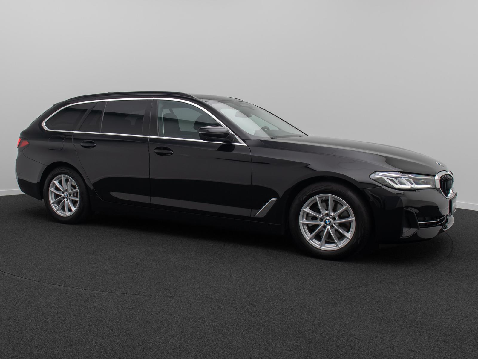 BMW 520d ACC 360°HUD DAB Panorama 4xKlima Komfort