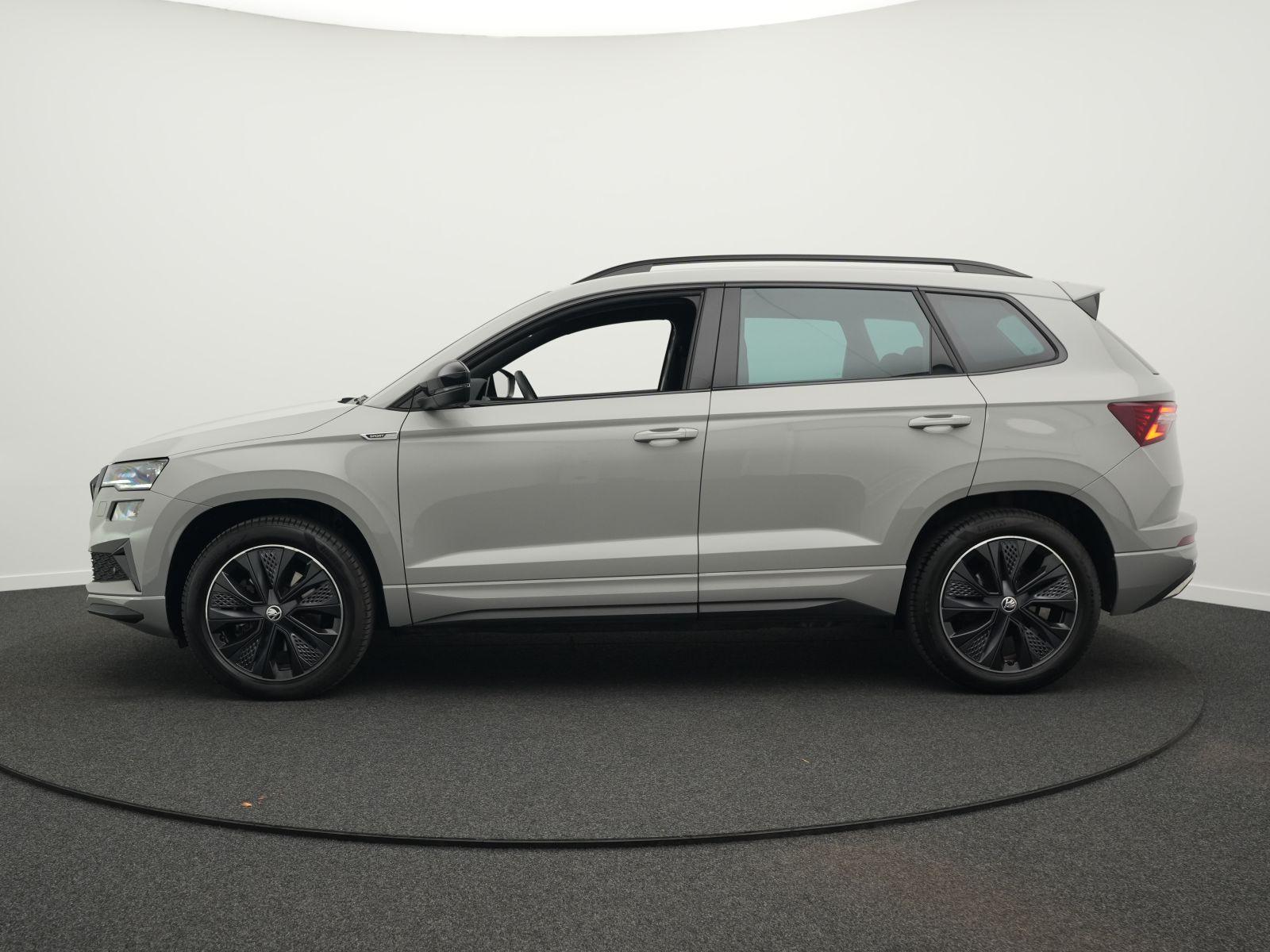 Skoda Karoq Sportline 2.0 TSI 4x4 DSG*AHK*R-KAM*LED*18