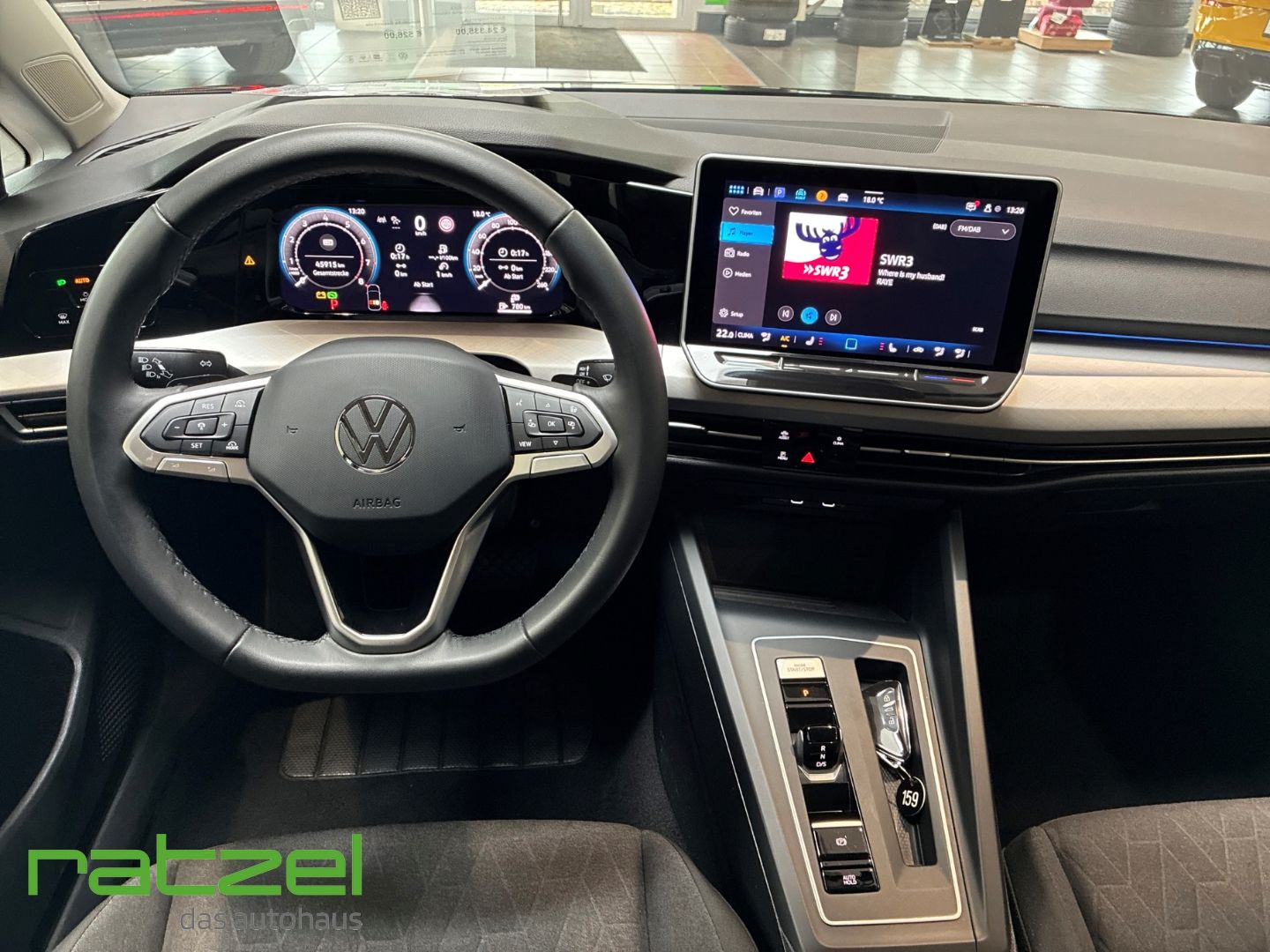 Fahrzeugabbildung Volkswagen Golf Life 1,5 l eTSI DSG LED Sperrdiff. ACC Appl