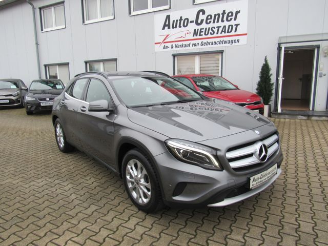 Mercedes-Benz GLA 200, NAVI, XENON, AHK, PDC..