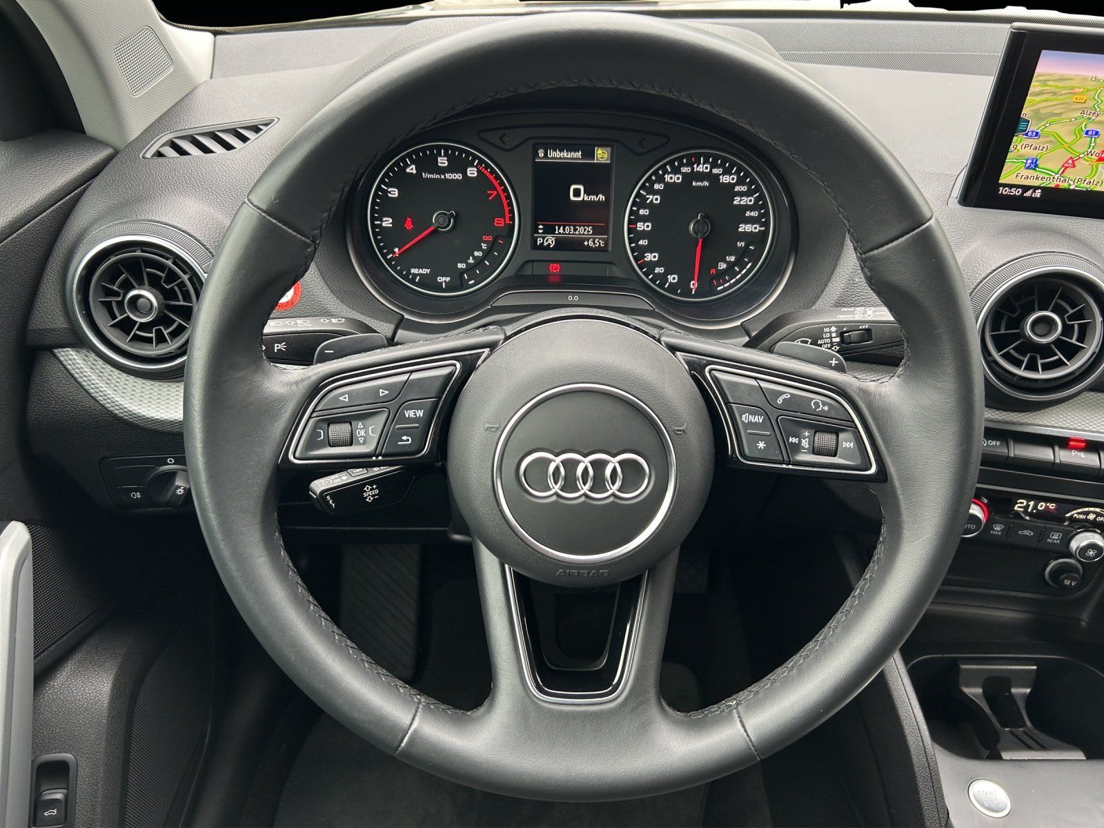 Fahrzeugabbildung Audi Q2 35 1.5 TFSI S-tronic S-line/MMI-Navi/LED/APS+