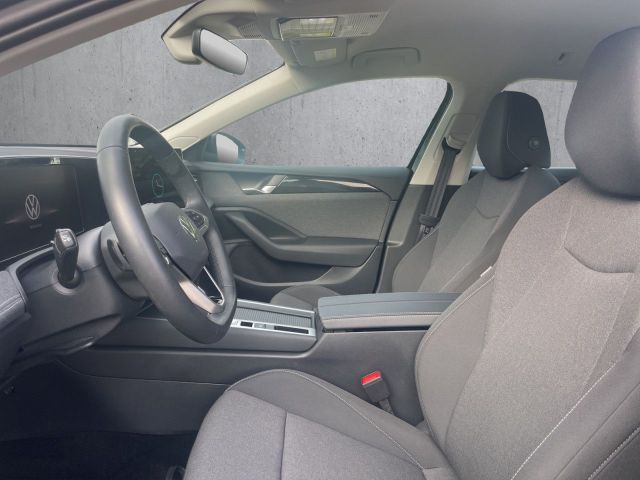 Passat Variant 1.5 eTSI Navigationssystem Navi