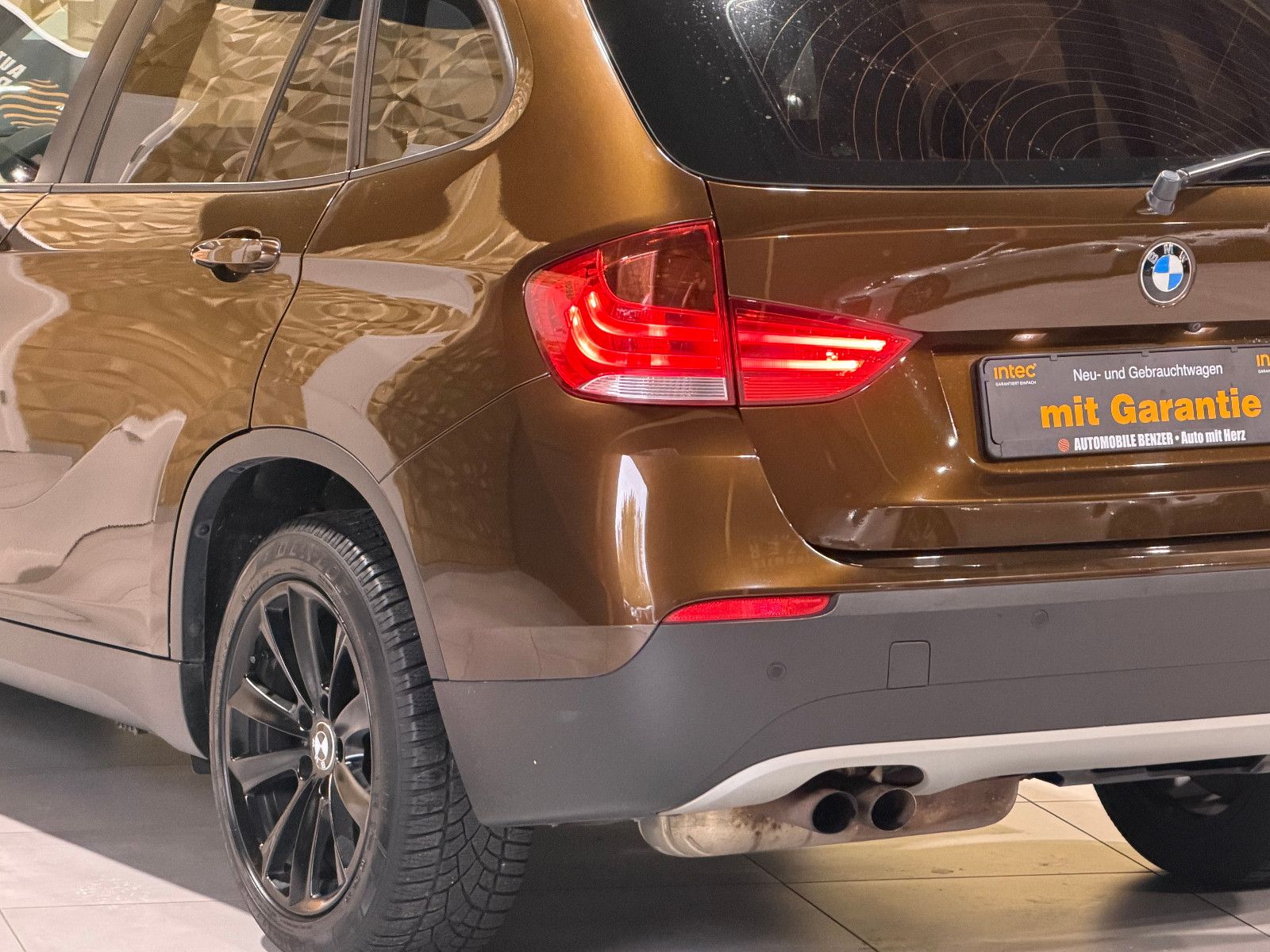 Fahrzeugabbildung BMW X1 20 i sDrive/NAVI/LEDER/XENON/KAMERA