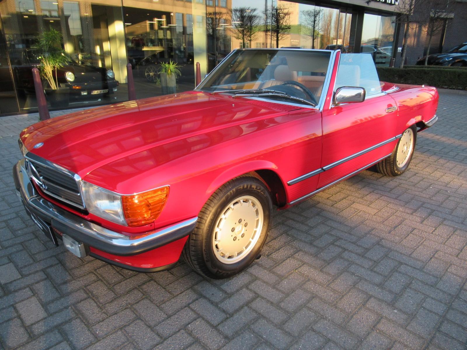 Mercedes-Benz 560 SL W 107 Cabrio-Automatik-Leder-Klima