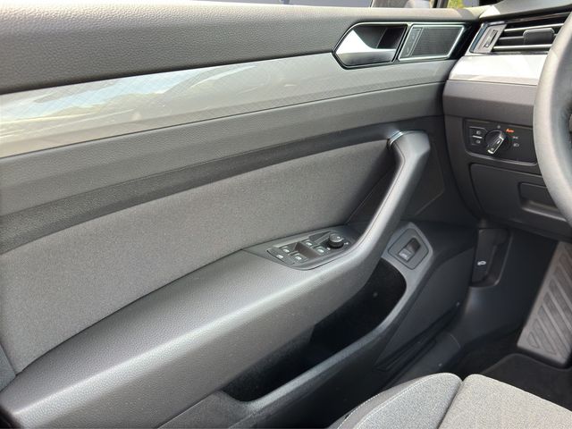 Passat Variant 2.0 TDI Business ACC FACEL. LED