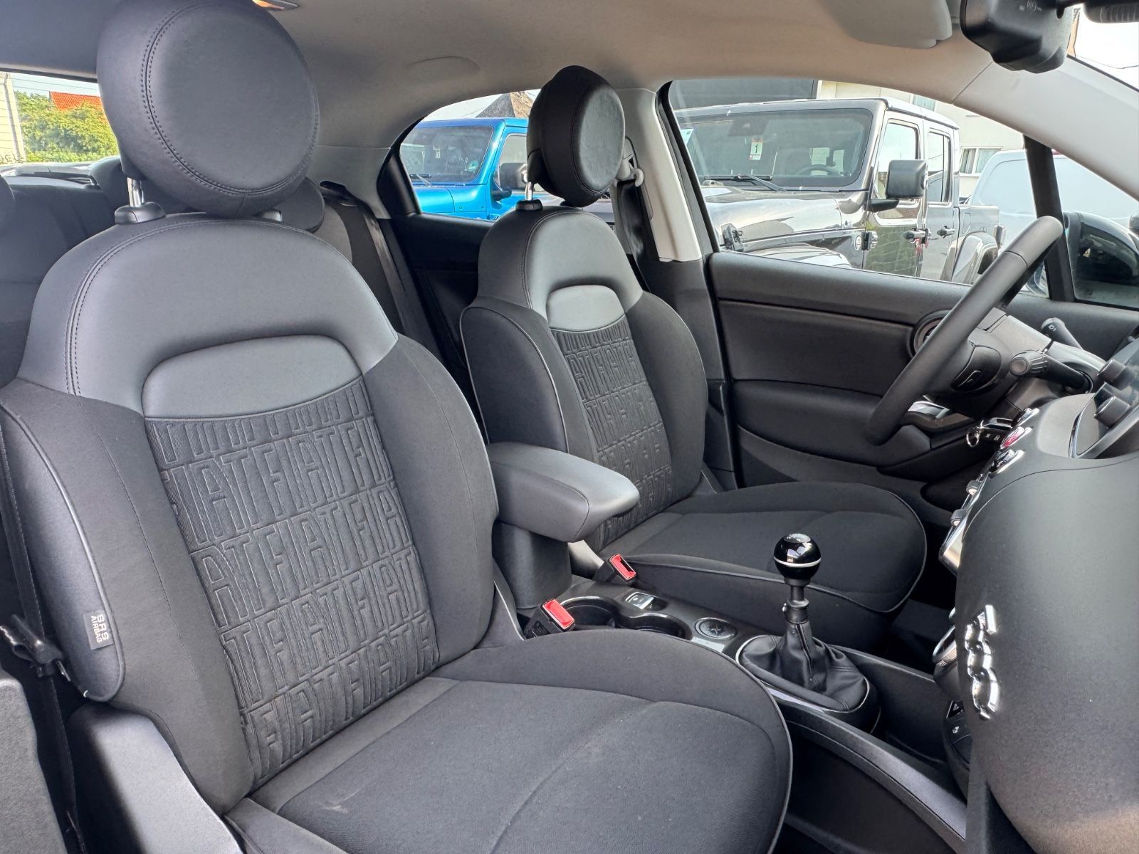 Fahrzeugabbildung Fiat 500X Lounge/LED/R-Cam/KlimaAuto/PDC/