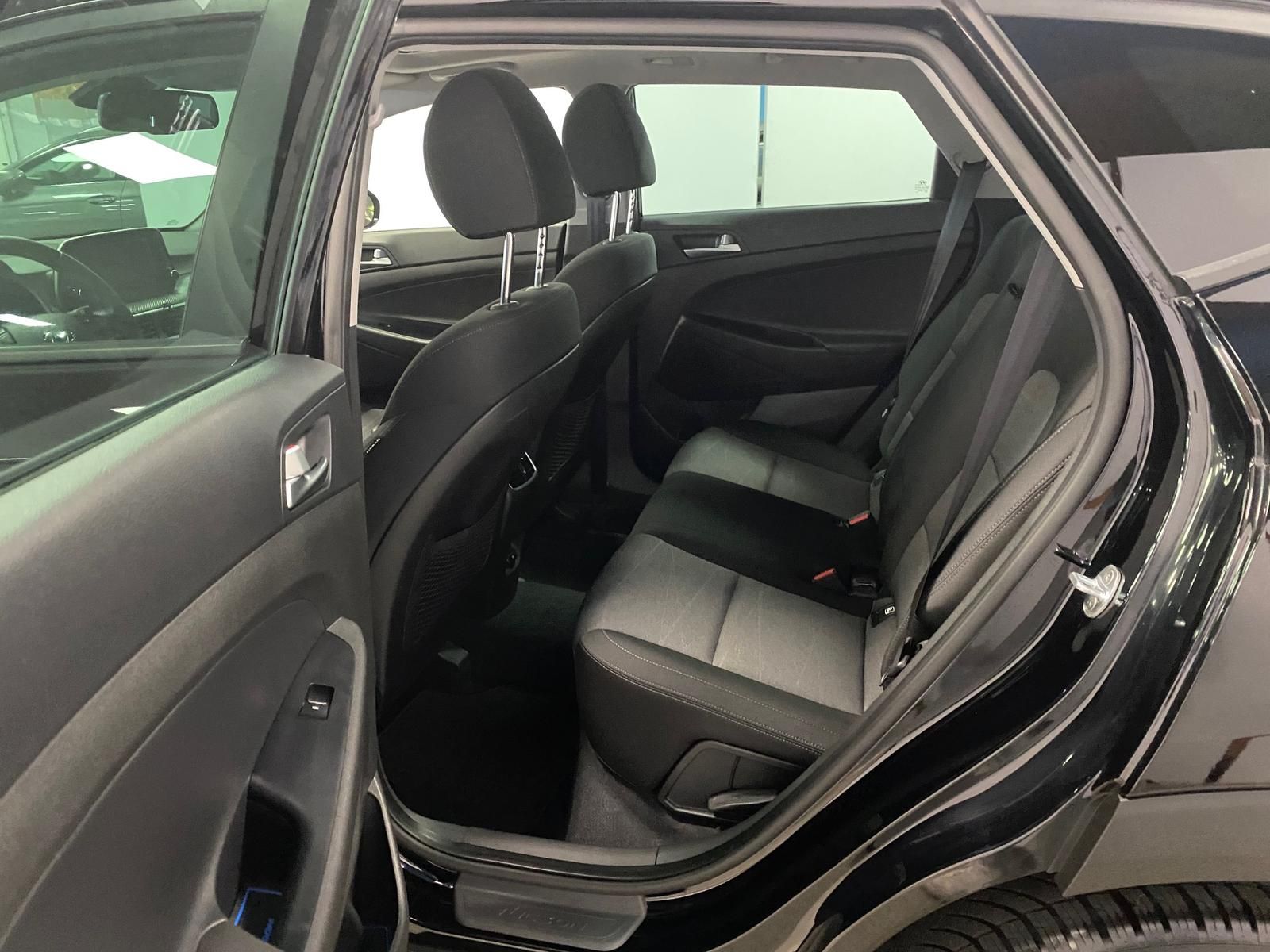 Fahrzeugabbildung Hyundai TUCSON 1.6+KAMERA+NAVI+ALLWETTER+PANORAMADACH