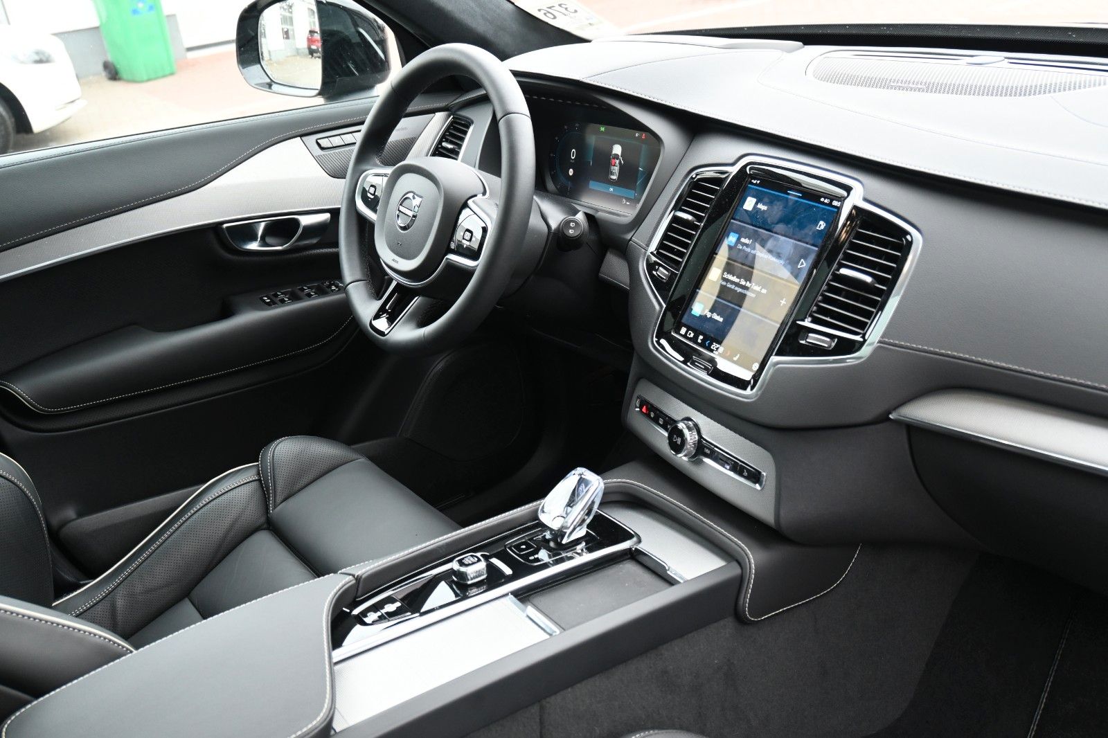 Fahrzeugabbildung Volvo XC90 B5 D AWD Ultimate Dark*STDHZG*LUFT*360°*ACC