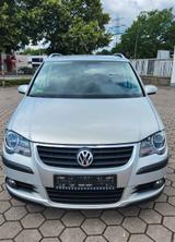 Volkswagen Touran CrossTouran - Volkswagen Touran: Silber