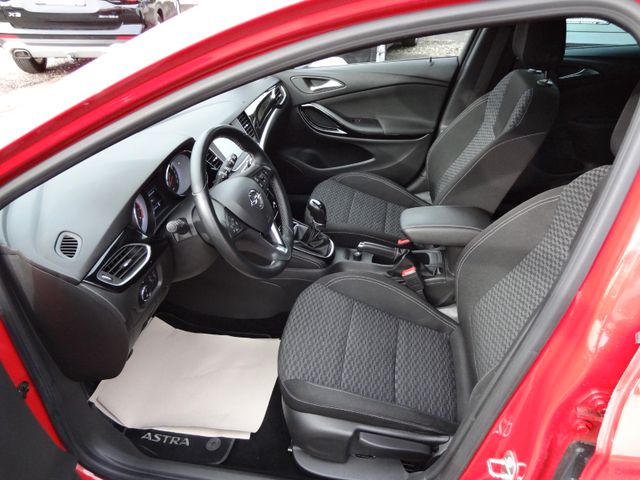 Fahrzeugabbildung Opel Astra K Lim/Dynamic/SitzH/PDC/Klima/150PS