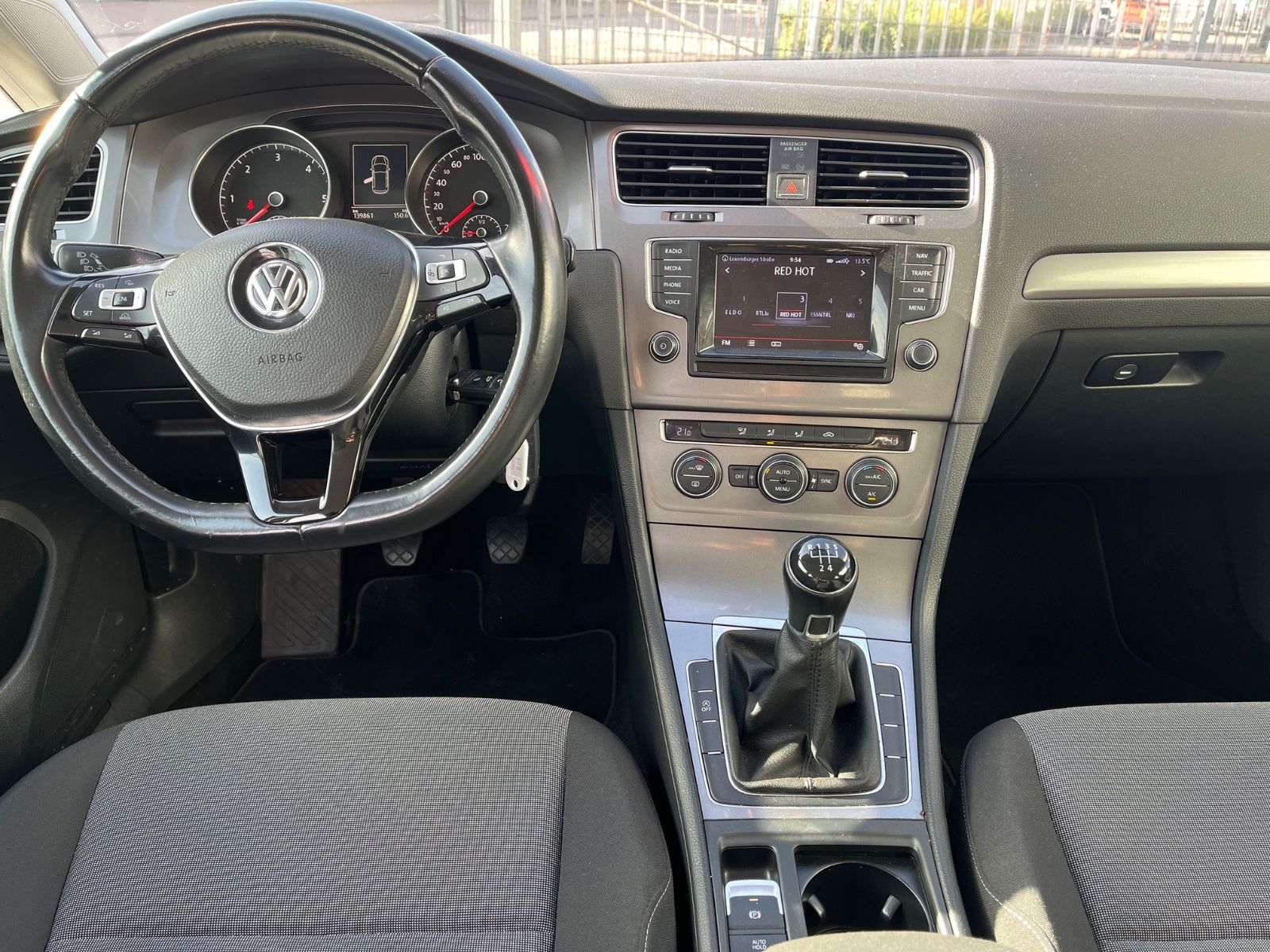 Vw Golf VII Lim. Trendline BMT TÜV & Inspektion neu – Bild 17