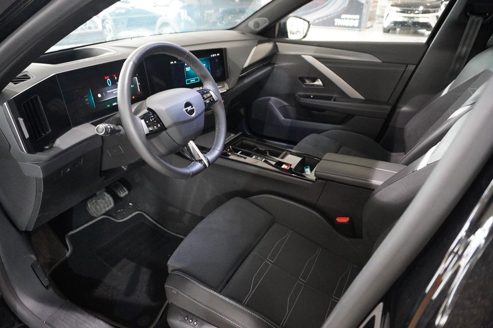 Fahrzeugabbildung Opel Astra L ST 1.2 HYBRID GS NAVI/LED/SPORT/PANO/HUD