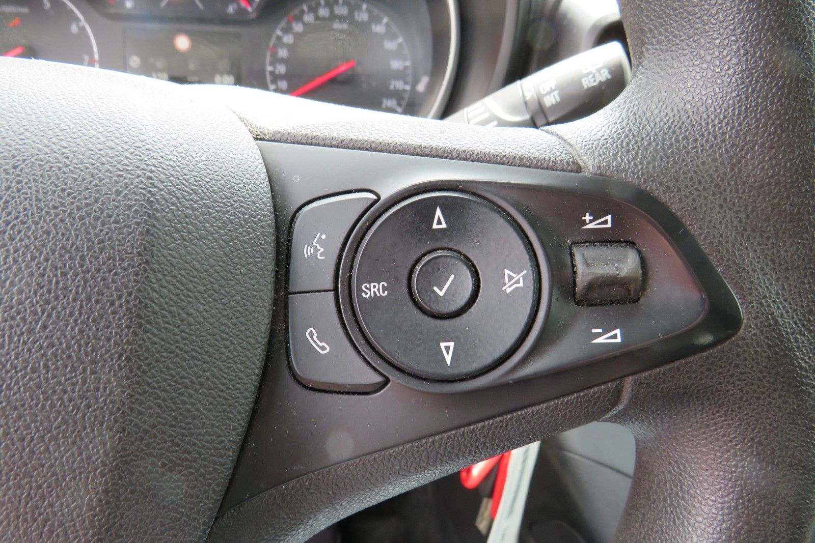 Fahrzeugabbildung Opel Combo Life E Edition NACI APP-CONNECT AHK 1.HD