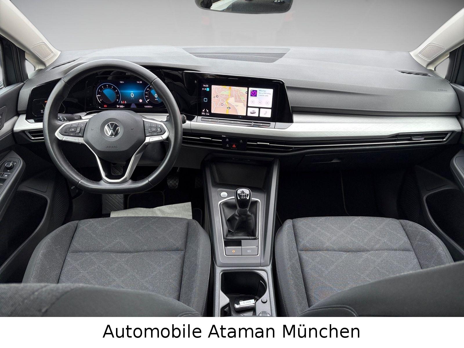 Volkswagen Golf VIII TSI Lim. Life / Navi / LED / Panorama, миниатюра 11