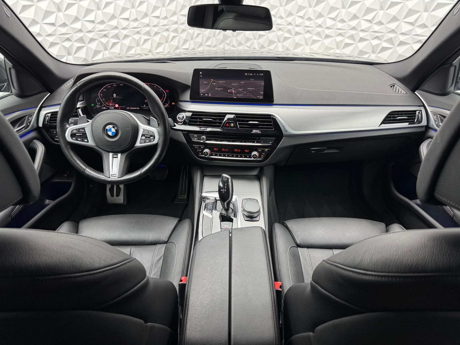 Fahrzeugabbildung BMW 520d M-PAKET/AKTIVLENK/ACC/PANO/AHK/KEYL/CAM/DAB