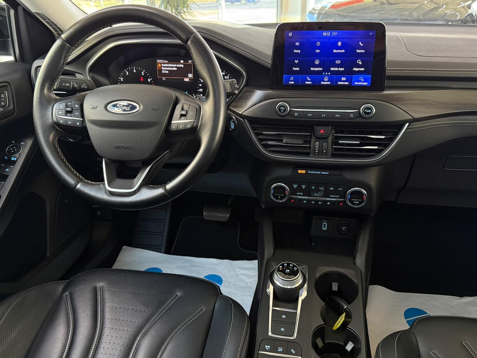 Ford Focus 1.5 Vignale Pano Leder CAM LED ACC Head Up