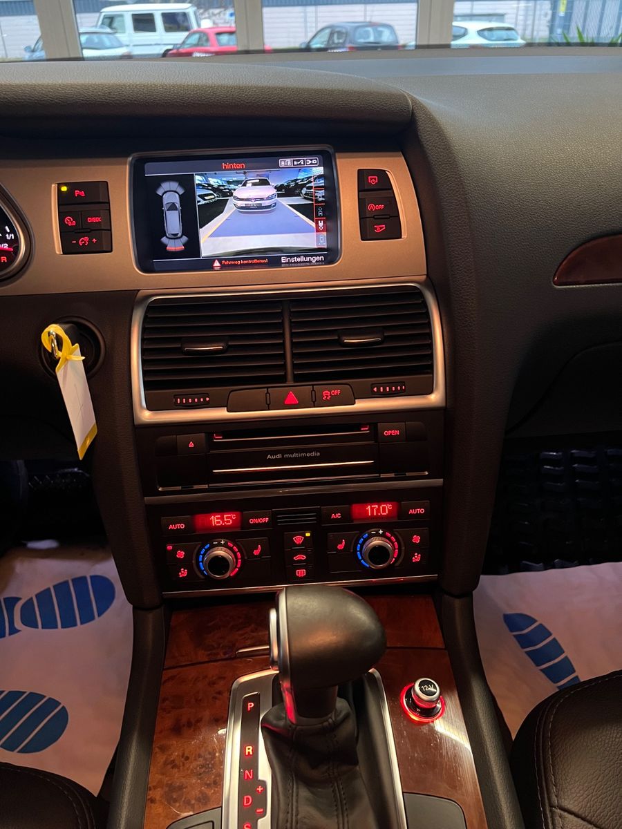 Fahrzeugabbildung Audi Q7 3.0 TDI quattro * 1.HAND * 7.Sitzer *