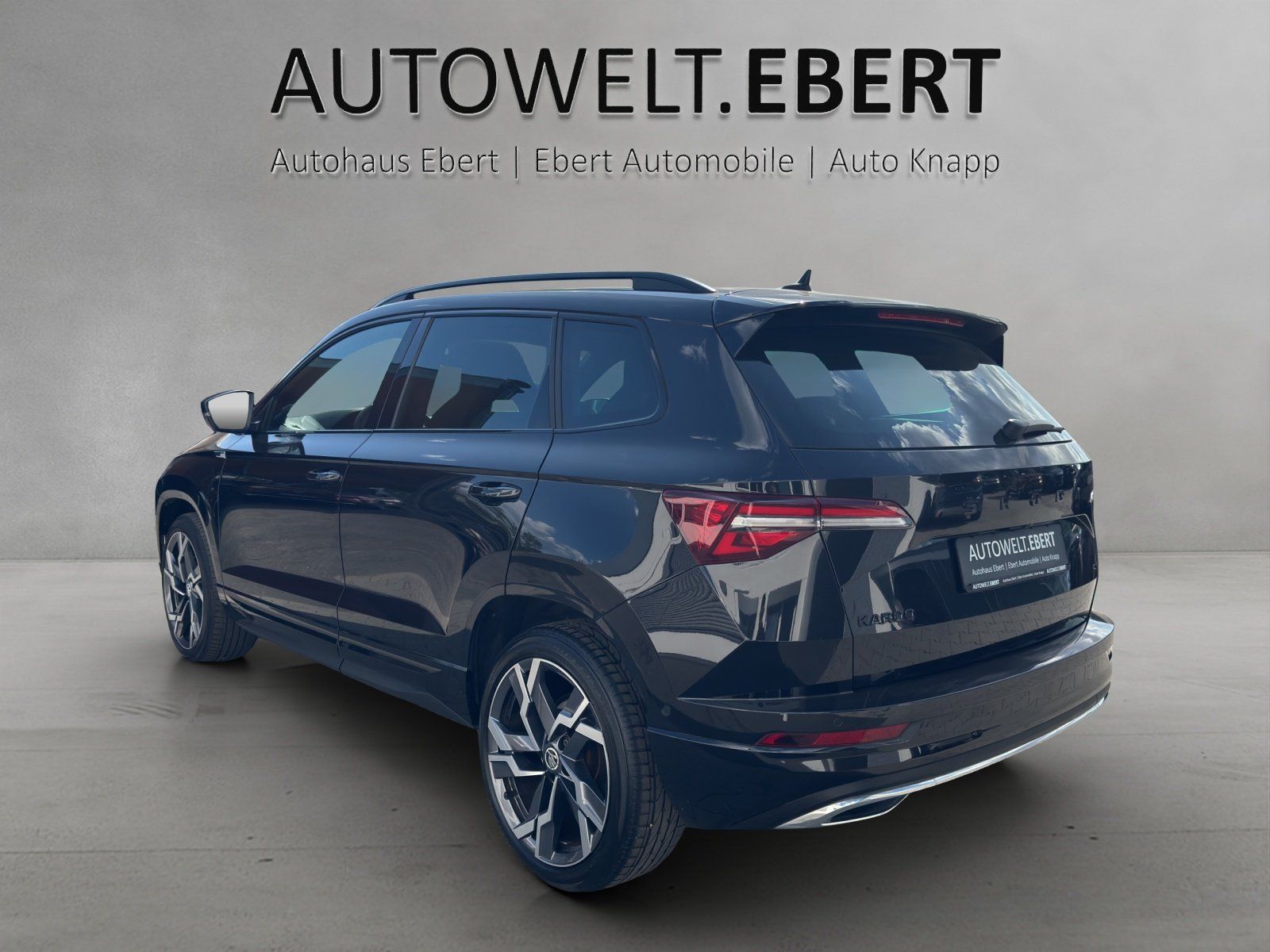 Fahrzeugabbildung SKODA Karoq 2.0 TSI Sportline 4x4/AHK/PANO/360°/ACC/
