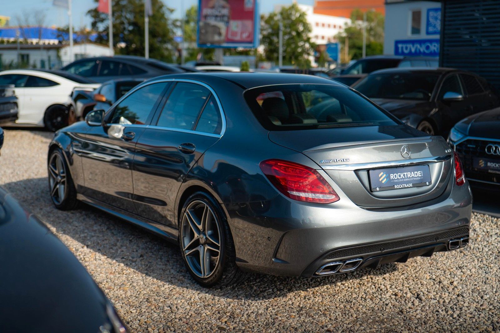 Fahrzeugabbildung Mercedes-Benz C 63 AMG Lim. | BURMESTER | LED | Top Zustand