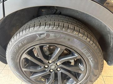Land-Rover Discovery Sport - 5