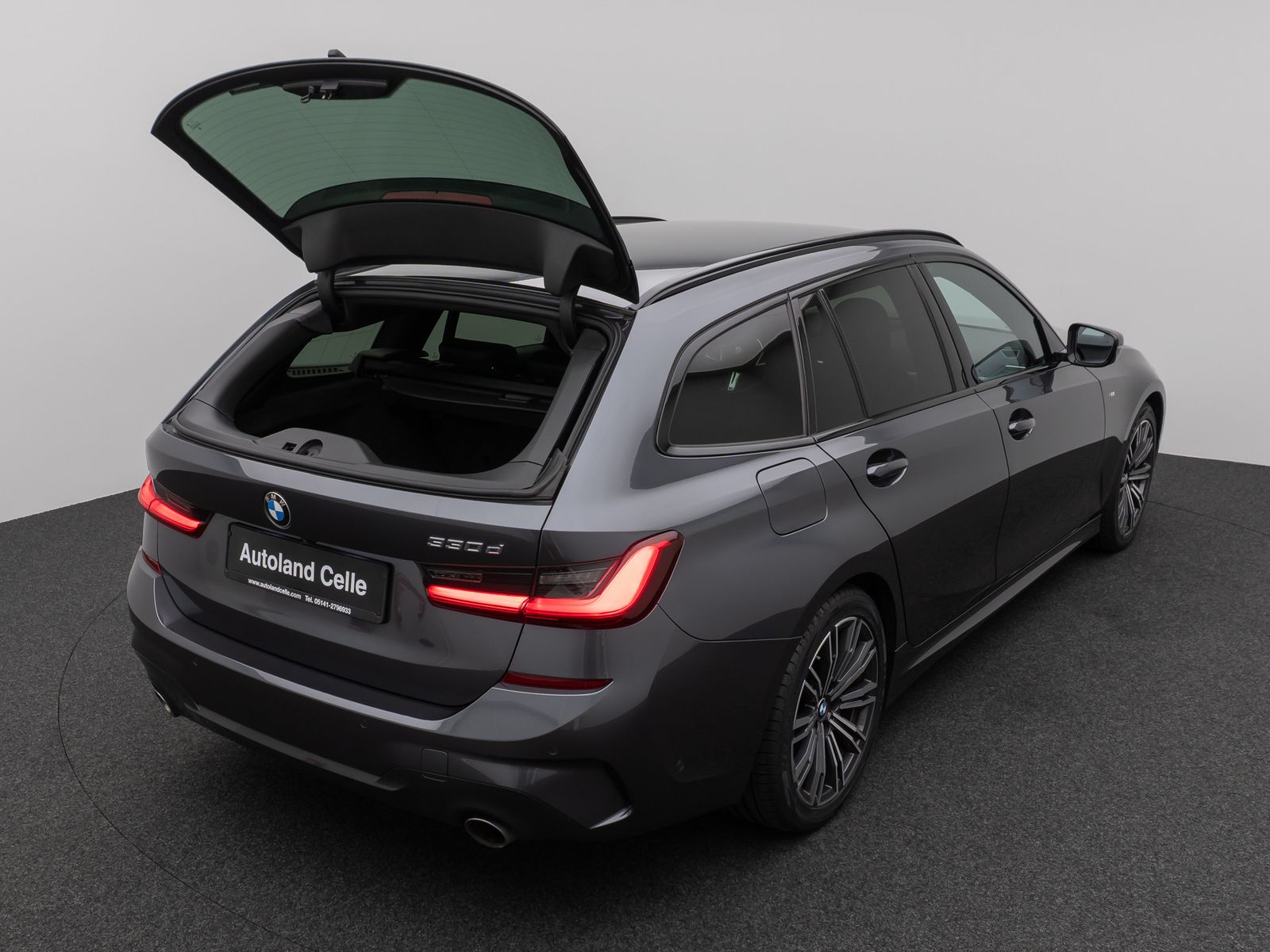 Fahrzeugabbildung BMW 330d M Sport Kamera DAB HiFi Stop&Go Alarm LED