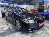 BMW 550 i xDrive* M Sportpaket* HeadUp*BMW S-Heft* - BMW 550 aus 2013