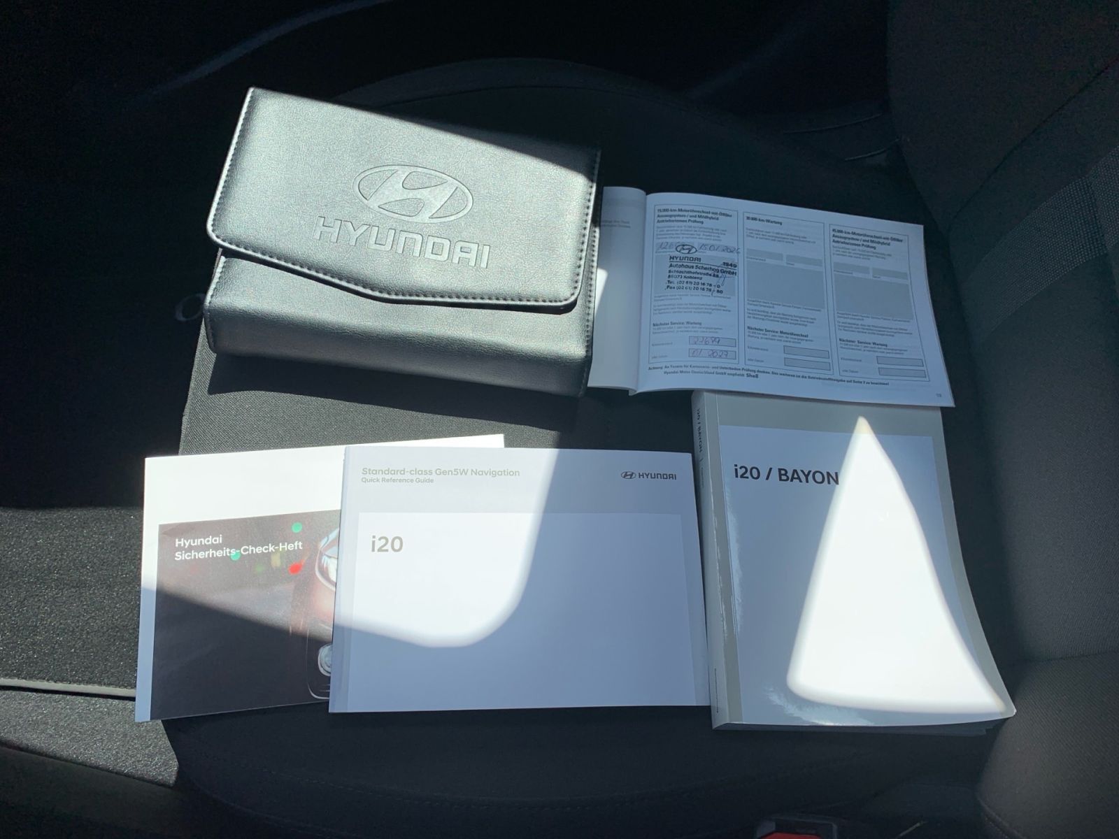 Fahrzeugabbildung Hyundai i20 1.0 T-GDI 7-DCT Trend Navi Allwetter