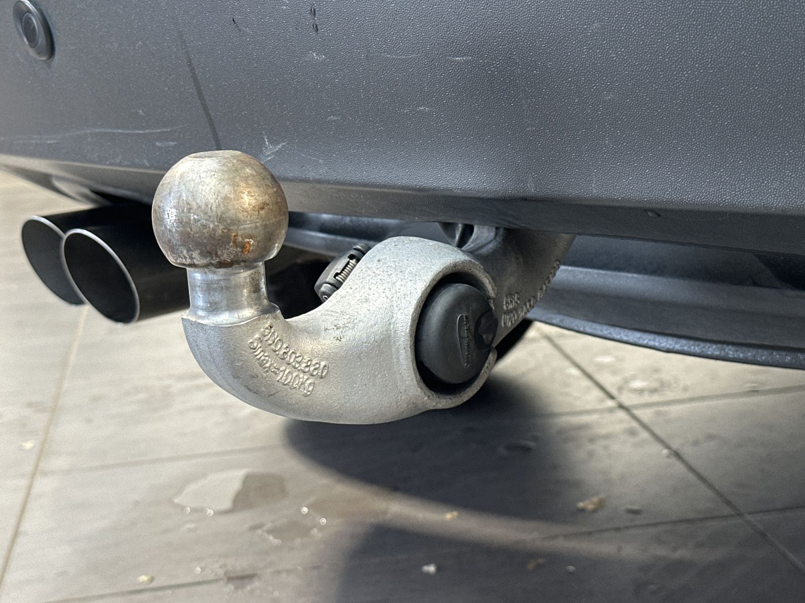 Fahrzeugabbildung Volkswagen Tiguan 2.0 TDI DSG Track&Field 4M NAV+XEN+AHK+KA