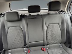 Fahrzeugabbildung Volkswagen Golf VIII Lim. Life Navi Sitzh ACC Lane Massage