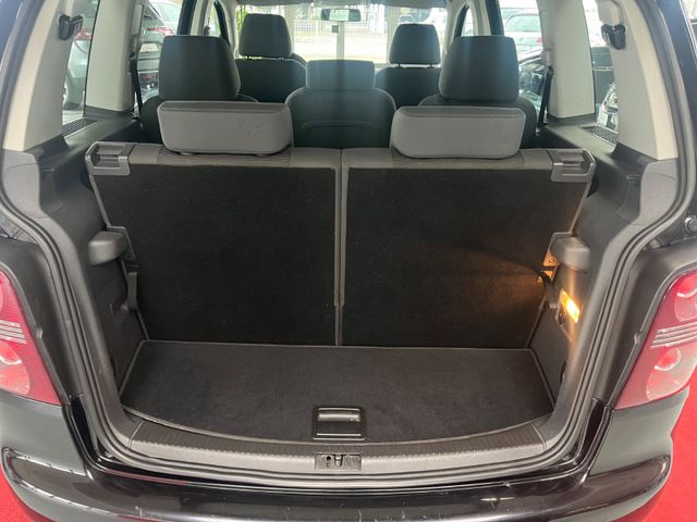 Volkswagen Touran Conceptline 7-Sitzer 1.6  Benziner TEMP