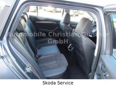 SKODA Octavia Combi Scout 2.0TSI 140KW DSG 4x4 SKODA Octavia Combi Scout 2.0TSI 140KW DSG 4x4