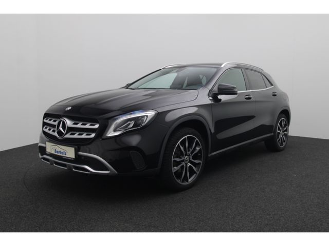 Mercedes-Benz GLA 220 CDI d 4Matic Navi LED El. Heckklappe AHK