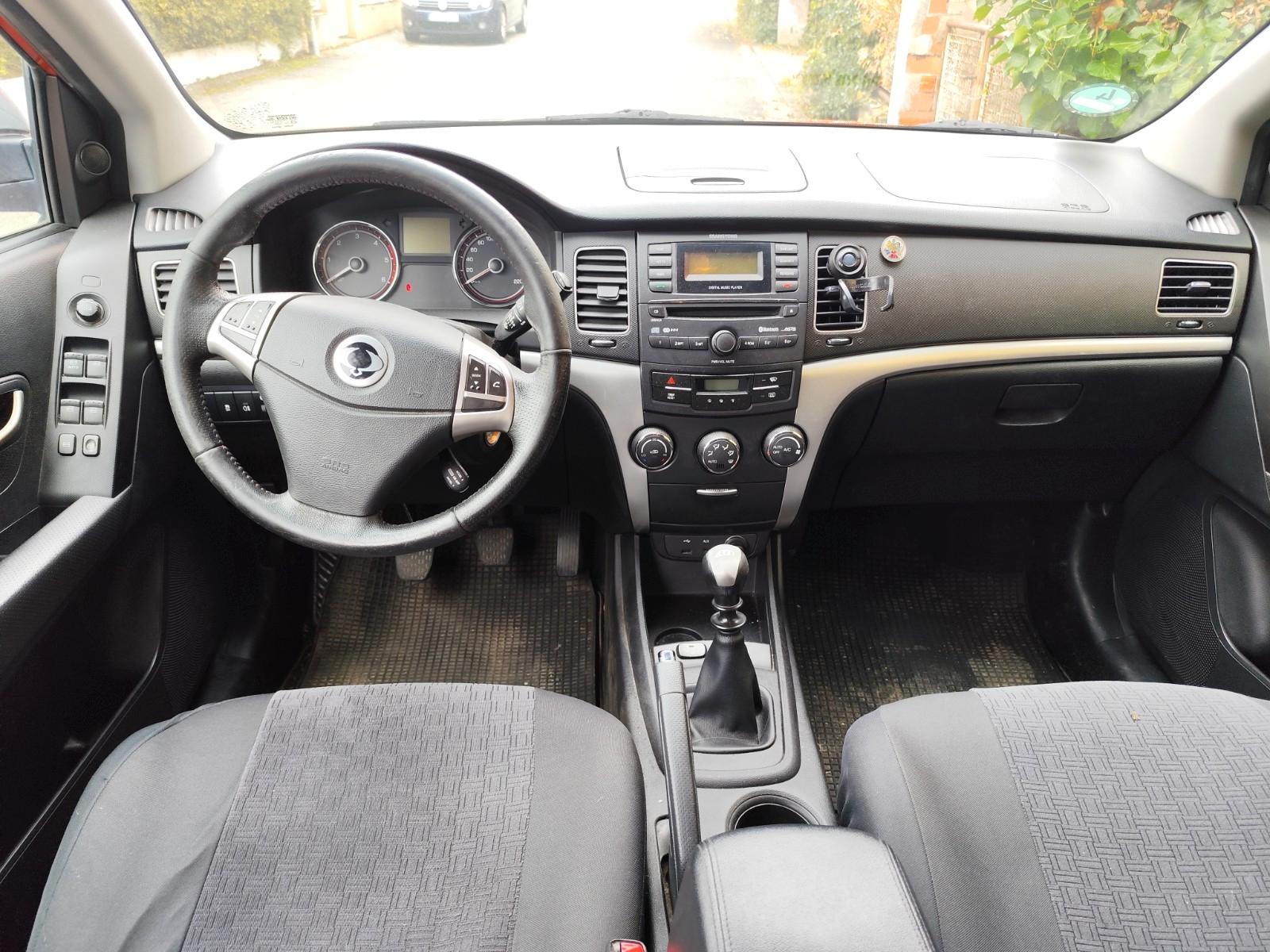 SsangYong Korando 2012 — photo 7