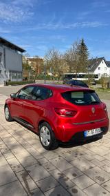 Renault Clio IV Paris 1. Hand - Renault Clio Paris mit Benzin-Antrieb