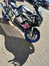 Suzuki GSXR 750 - Offers
