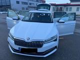 Skoda Superb 2.0 TSI DSG 4x4 L&K COMBI L&K  - Skoda Superb Gebrauchtwagen in München