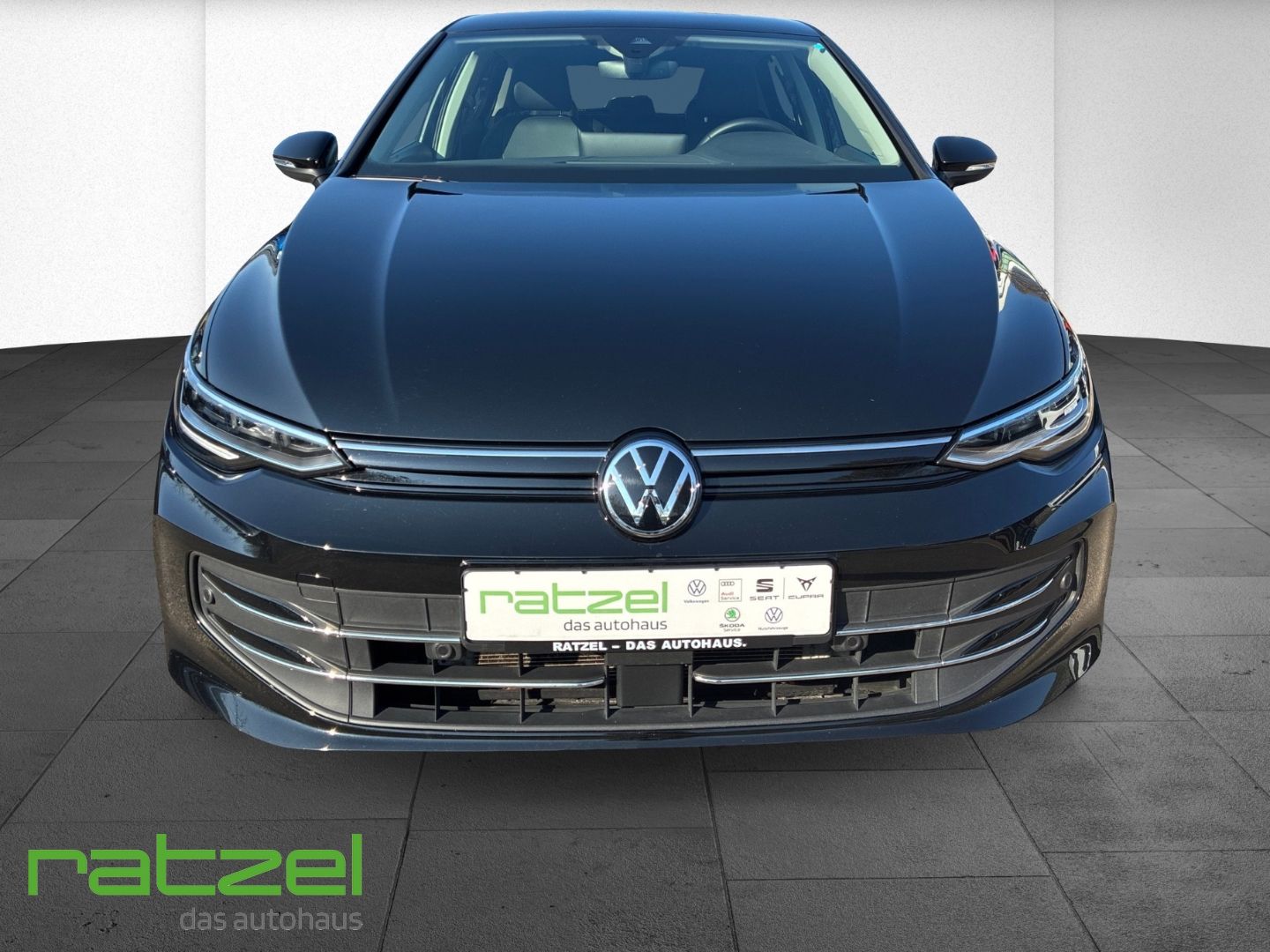Fahrzeugabbildung Volkswagen Golf Goal Life 1,5 l eTSI DSG Navi LED ACC Apple