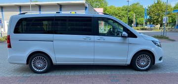 Mercedes V 220 - 6