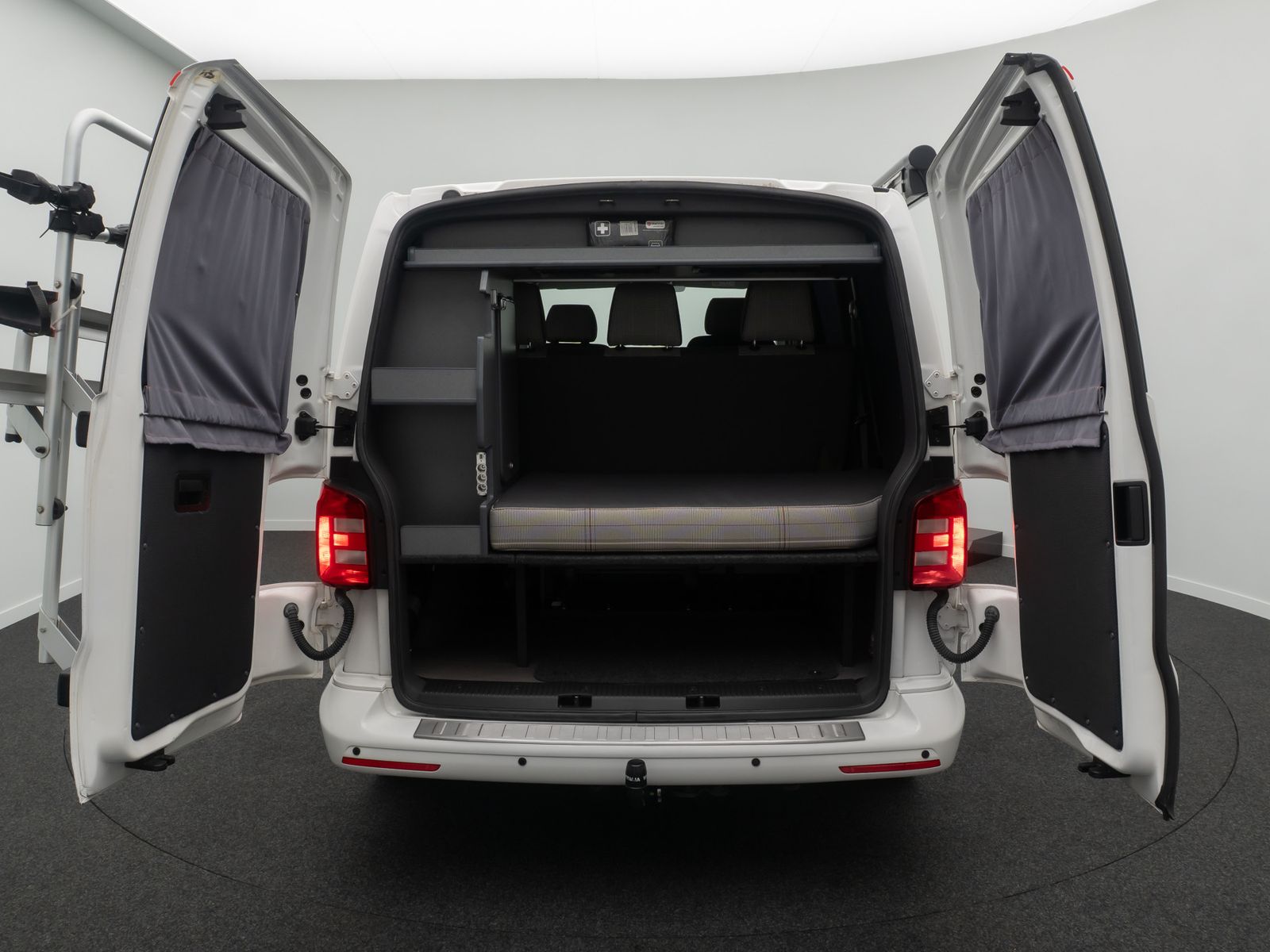 Fahrzeugabbildung Volkswagen T6 Transporter Wohnmobil CaliforniaStyle 18Zoll