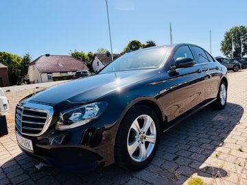 Mercedes E 200 - 3