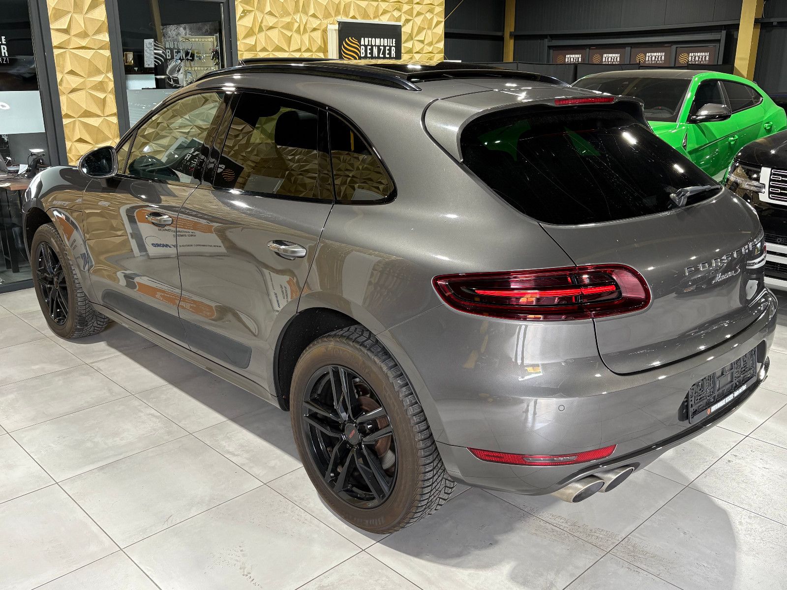 Fahrzeugabbildung Porsche Macan S Diesel/PANO/360°/MEMORY/SOUND/SHZ