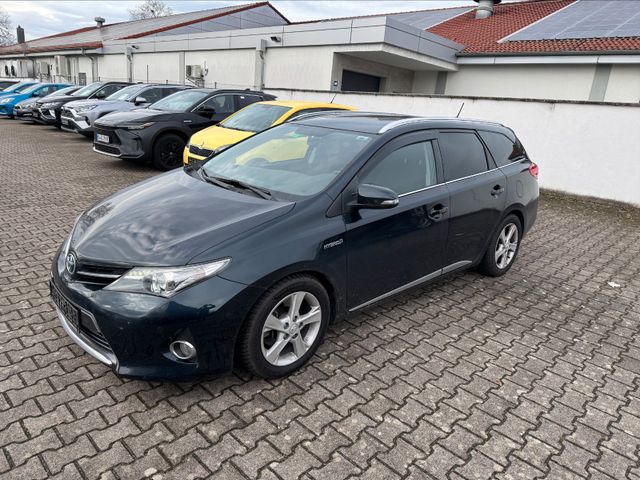 Toyota Auris Touring Sports Hybrid Life+ NAVI SH