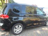 Volkswagen Touran 2.0 TDI SCR 85kW DSG 7 Sitzer, Navi - Volkswagen Touran: Leder