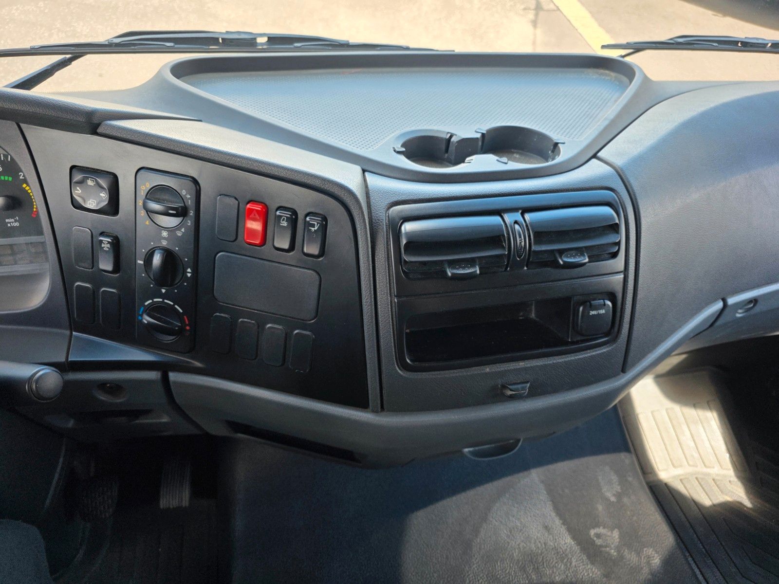 Fahrzeugabbildung Mercedes-Benz Atego 816 LBW MBB 1.000kg