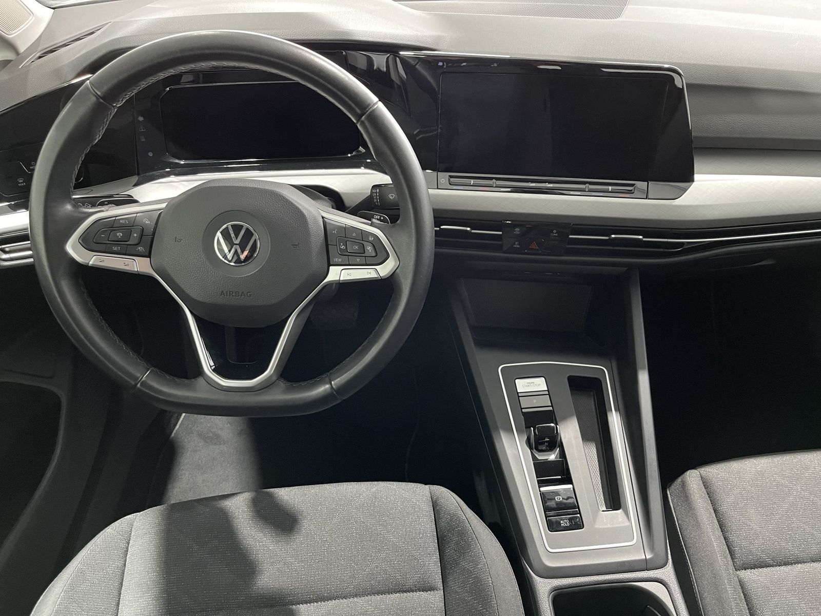 Fahrzeugabbildung Volkswagen Golf 2.0 TDI*Life*LED*Navi*ACC*Lane*PDC*SHZ*